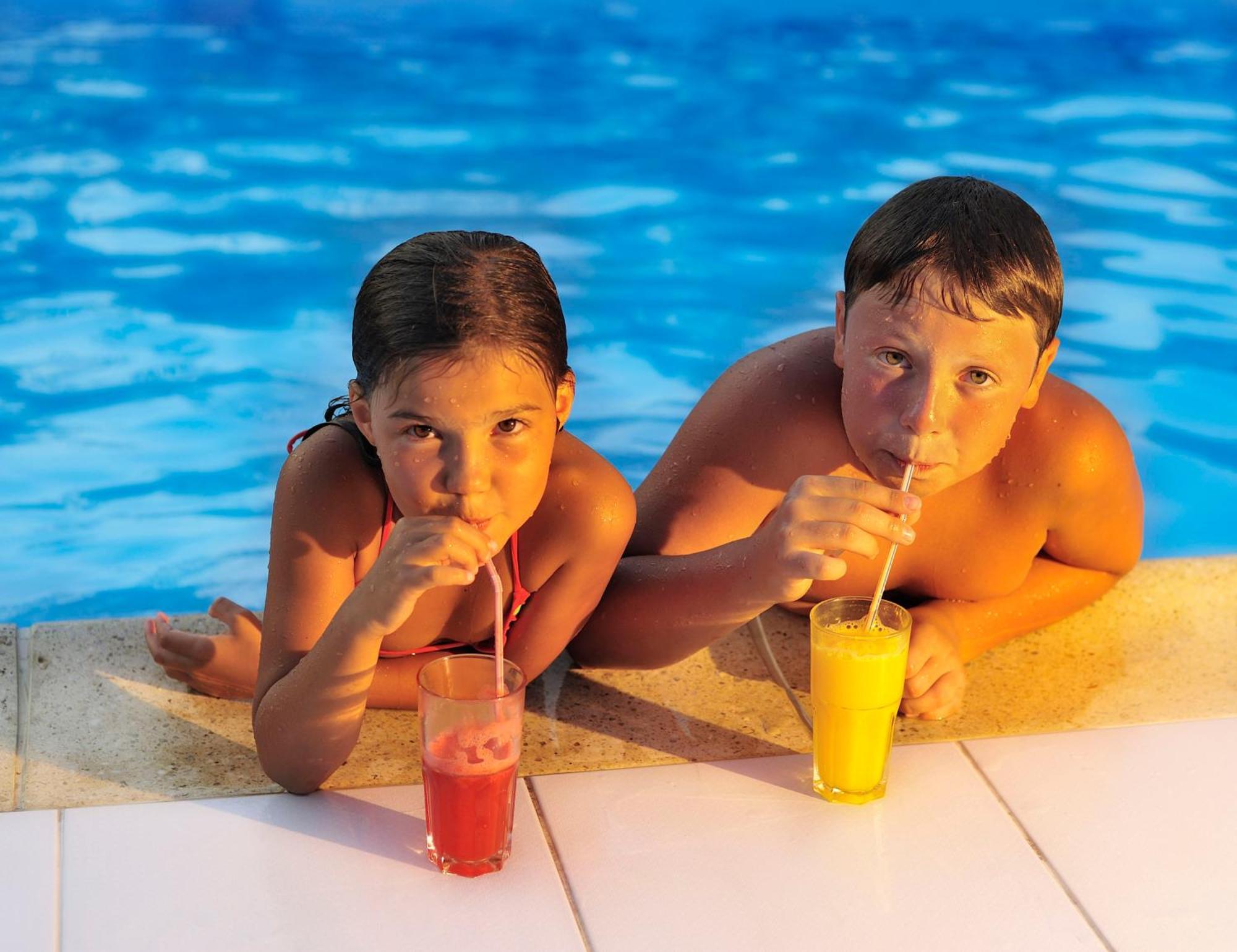 Seasons Spa Boutique Hotel Kozyn Ngoại thất bức ảnh