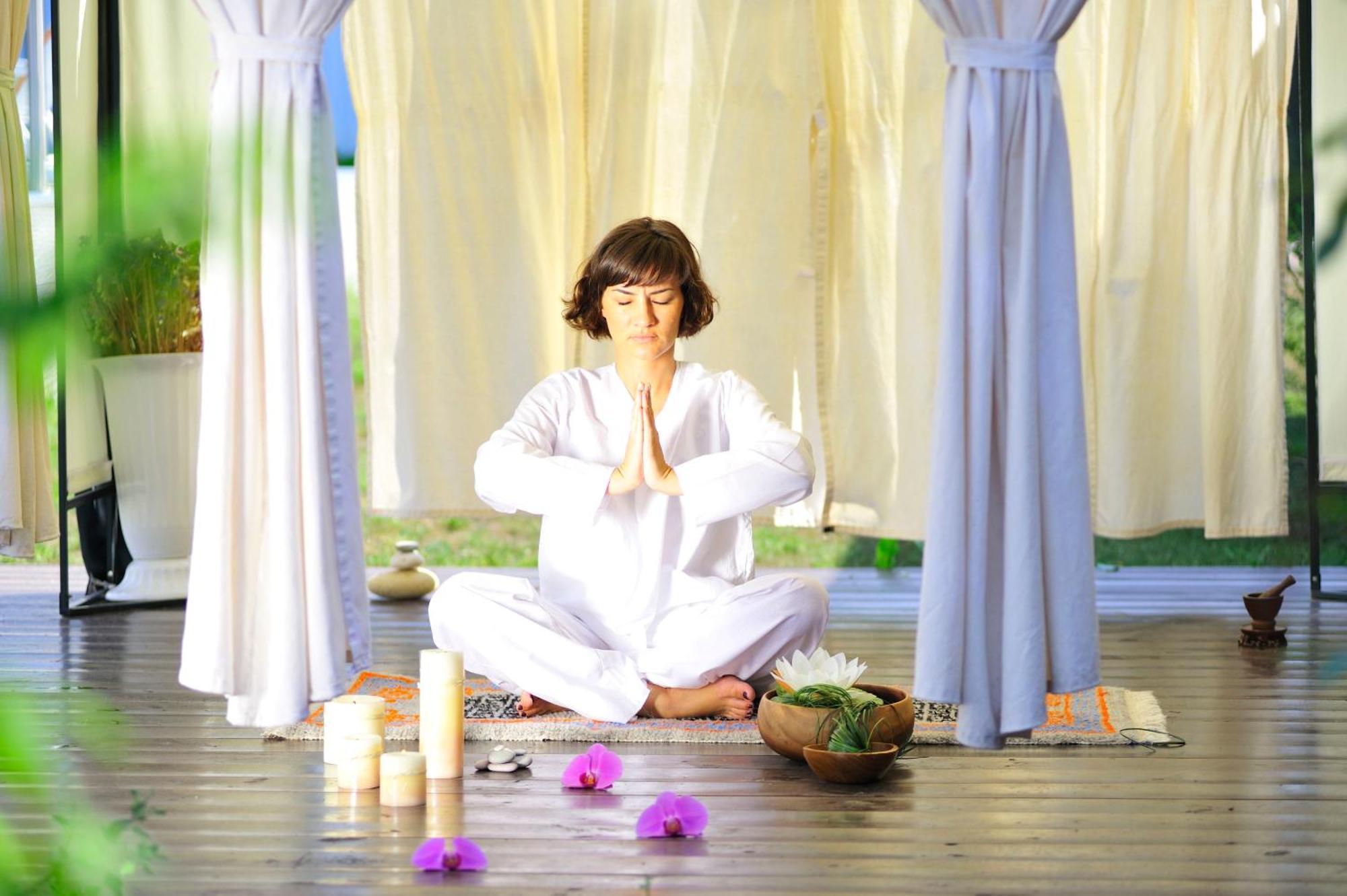 Seasons Spa Boutique Hotel Kozyn Ngoại thất bức ảnh