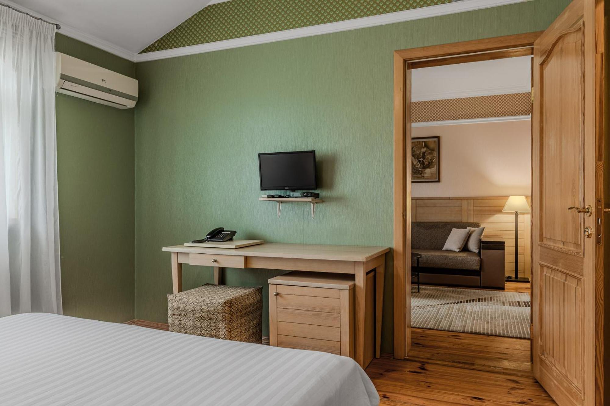 Seasons Spa Boutique Hotel Kozyn Phòng bức ảnh
