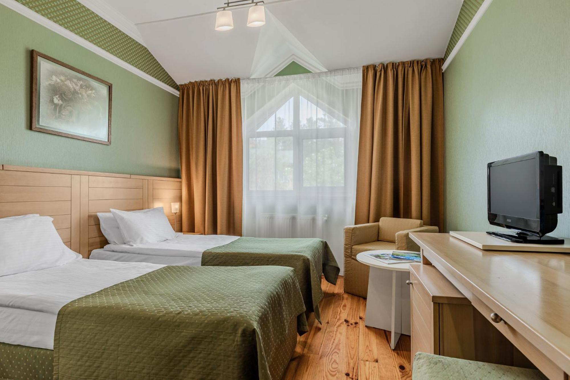 Seasons Spa Boutique Hotel Kozyn Ngoại thất bức ảnh