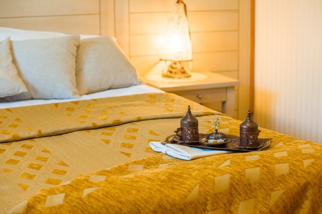 Seasons Spa Boutique Hotel Kozyn Ngoại thất bức ảnh