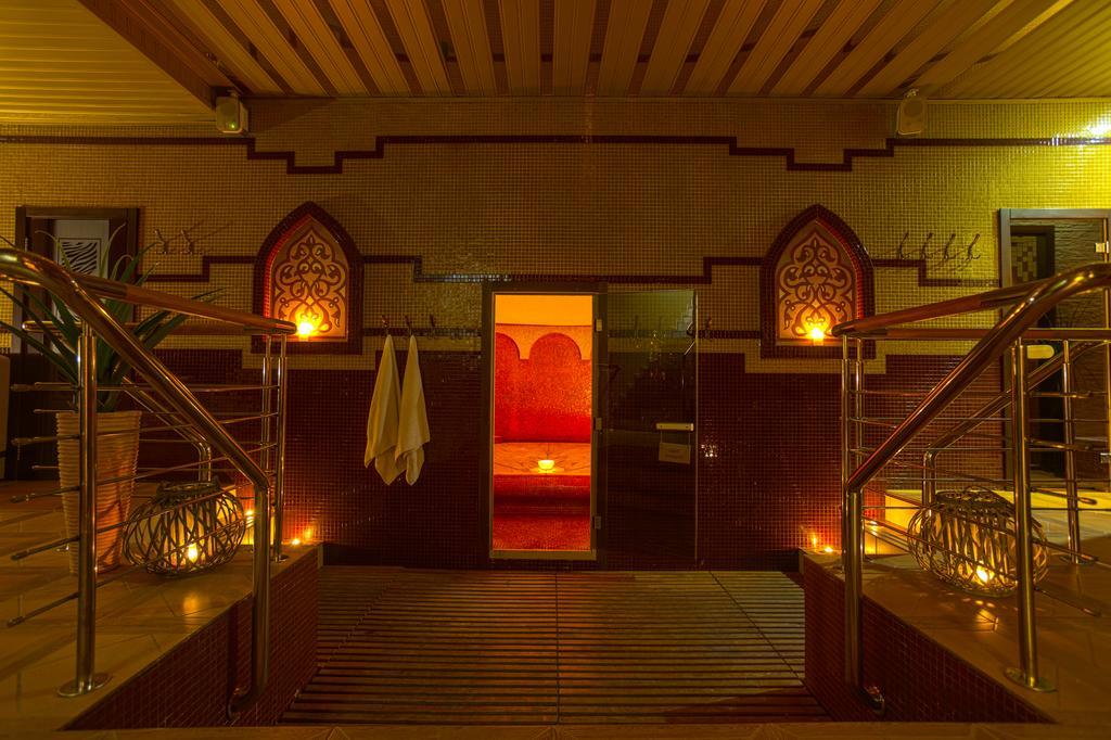 Seasons Spa Boutique Hotel Kozyn Ngoại thất bức ảnh