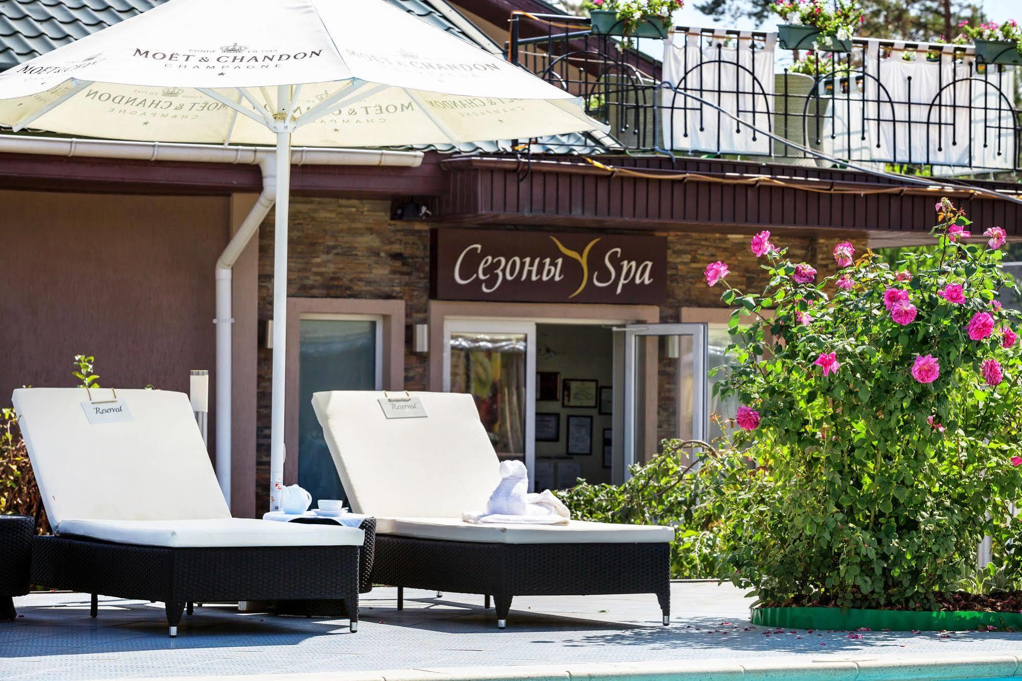 Seasons Spa Boutique Hotel Kozyn Ngoại thất bức ảnh